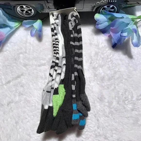 Champion C9 NWT 3 Pairs Crew Socks Kids L (3-9) - Picture 3 of 7